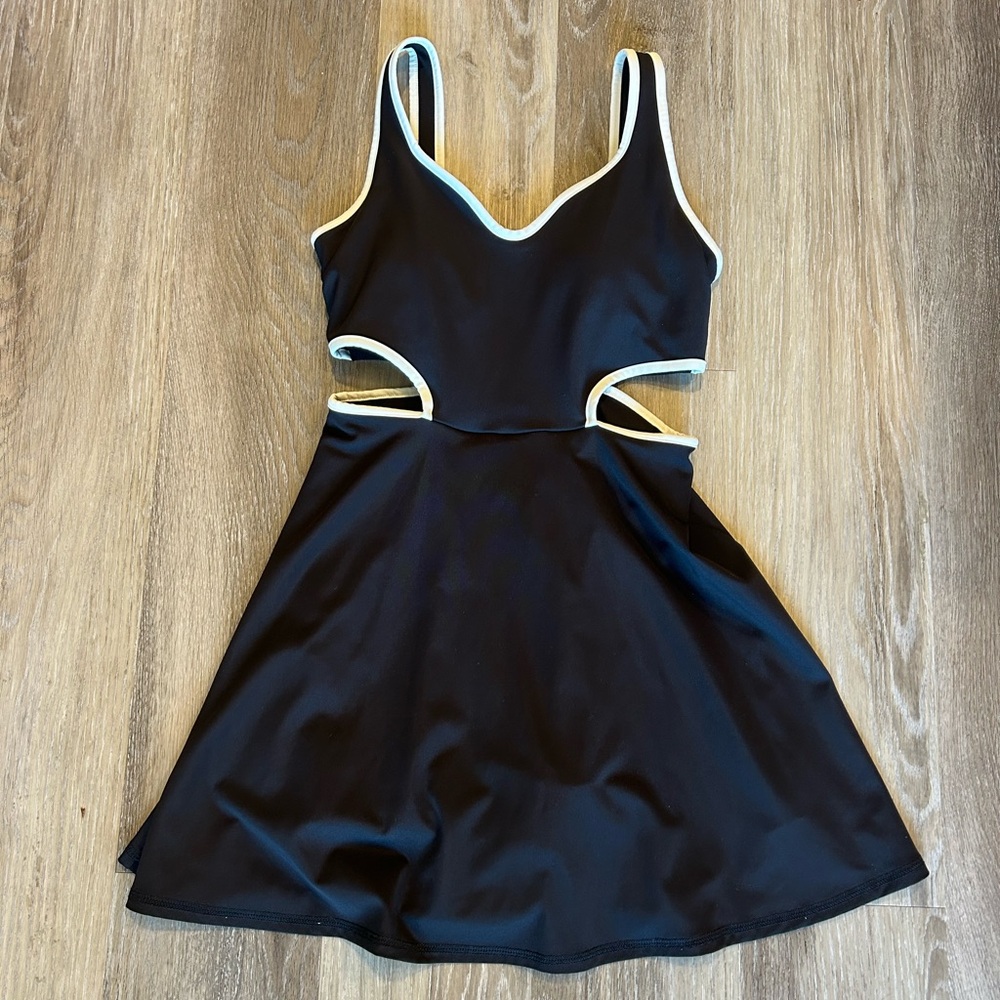 Old Navy Black and White Backless Dress